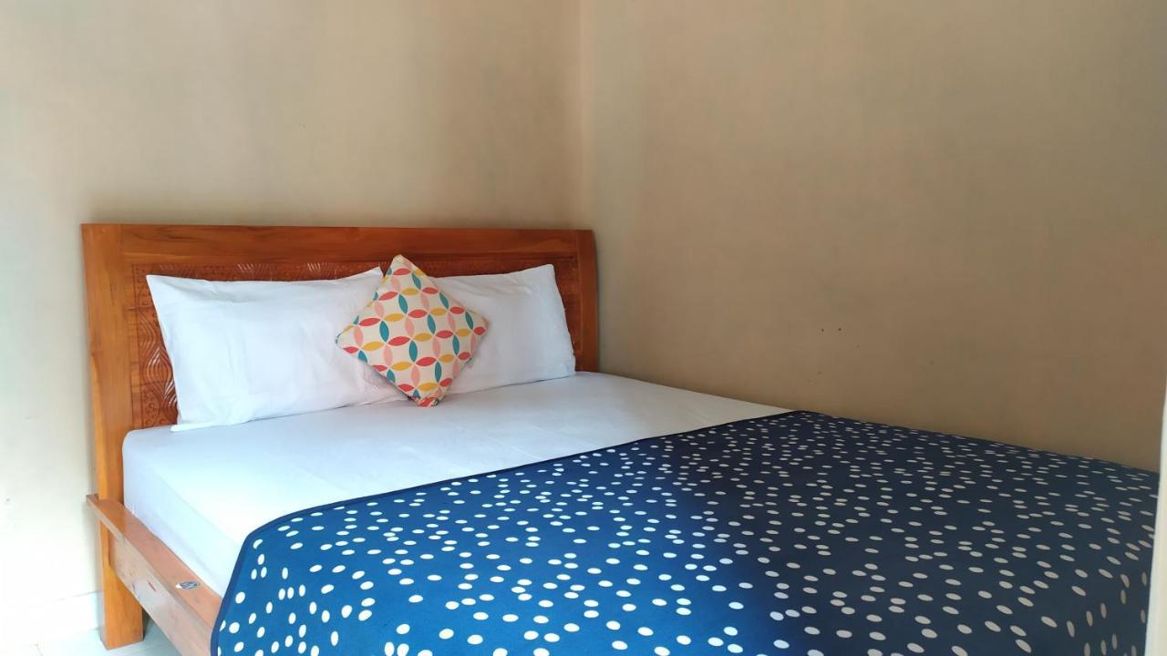 Asta Homestay Ilhas Karimunjava Exterior foto