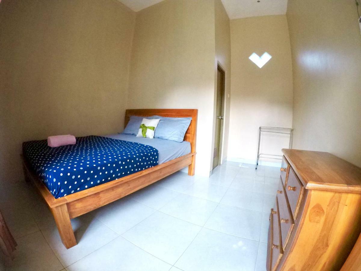 Asta Homestay Ilhas Karimunjava Exterior foto