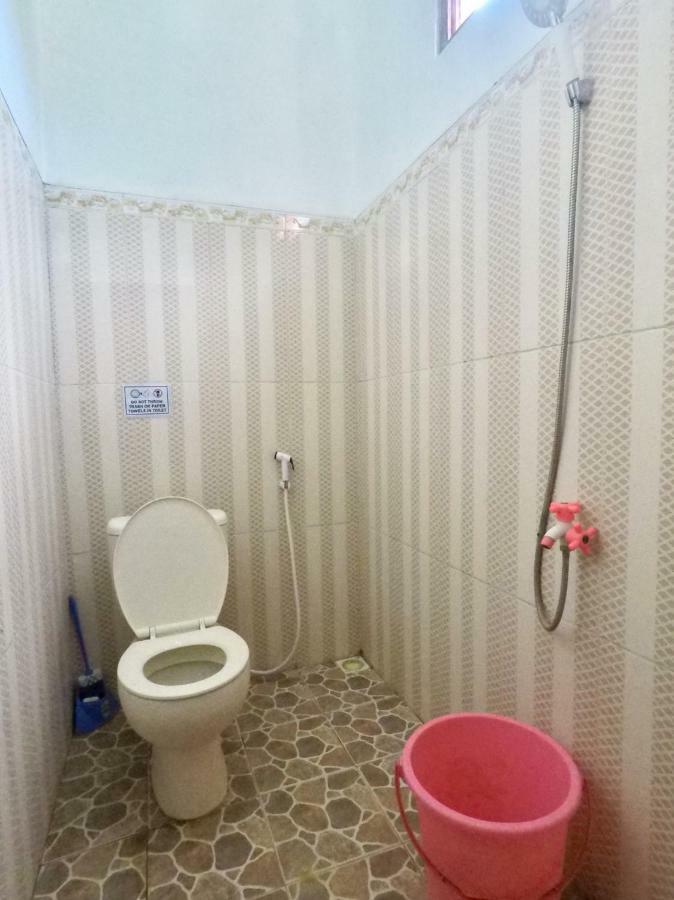 Asta Homestay Ilhas Karimunjava Exterior foto
