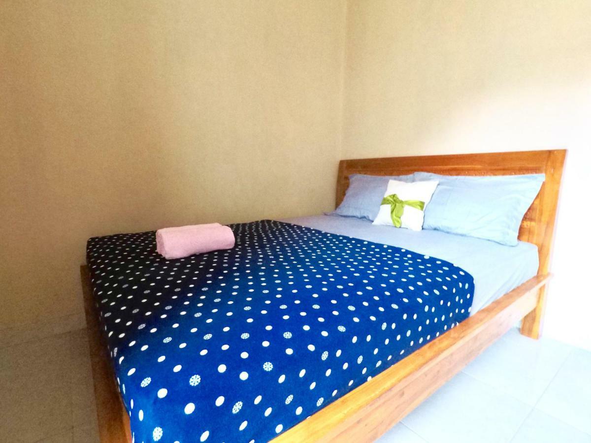 Asta Homestay Ilhas Karimunjava Exterior foto